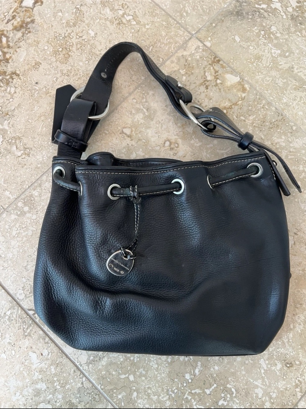 VTG Dooney & Bourke Black Pebbled Leather Drawstring Bucket Bag - Picture 2 of 5